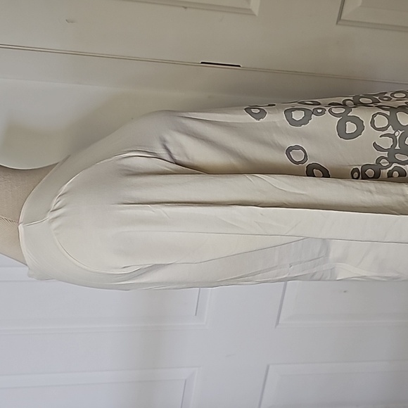 Dismero women's top, cream with gray design. Size large. 3/4 sleeves. Italy - Picture 5 of 12